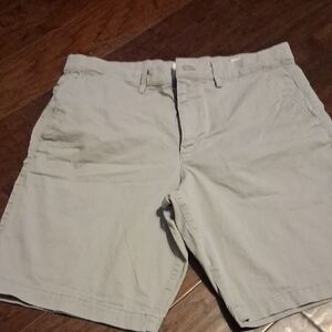 GAP Gray Men's Flat Front Shorts Classic Style